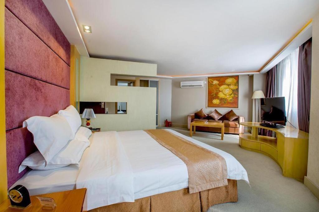 Zhongshan Louis Hotel Exterior photo