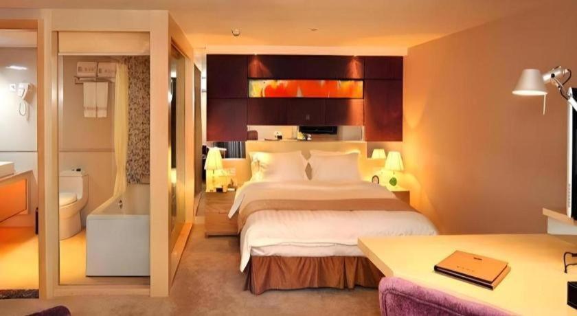 Zhongshan Louis Hotel Exterior photo